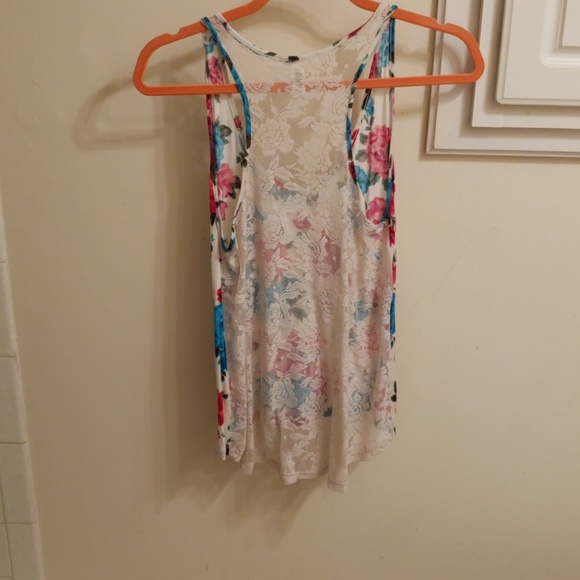 Floral and lace tank top - Picture 2 of 2